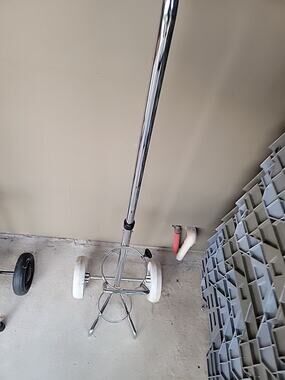 Medline Oxygen Cylinder Rolling Cart